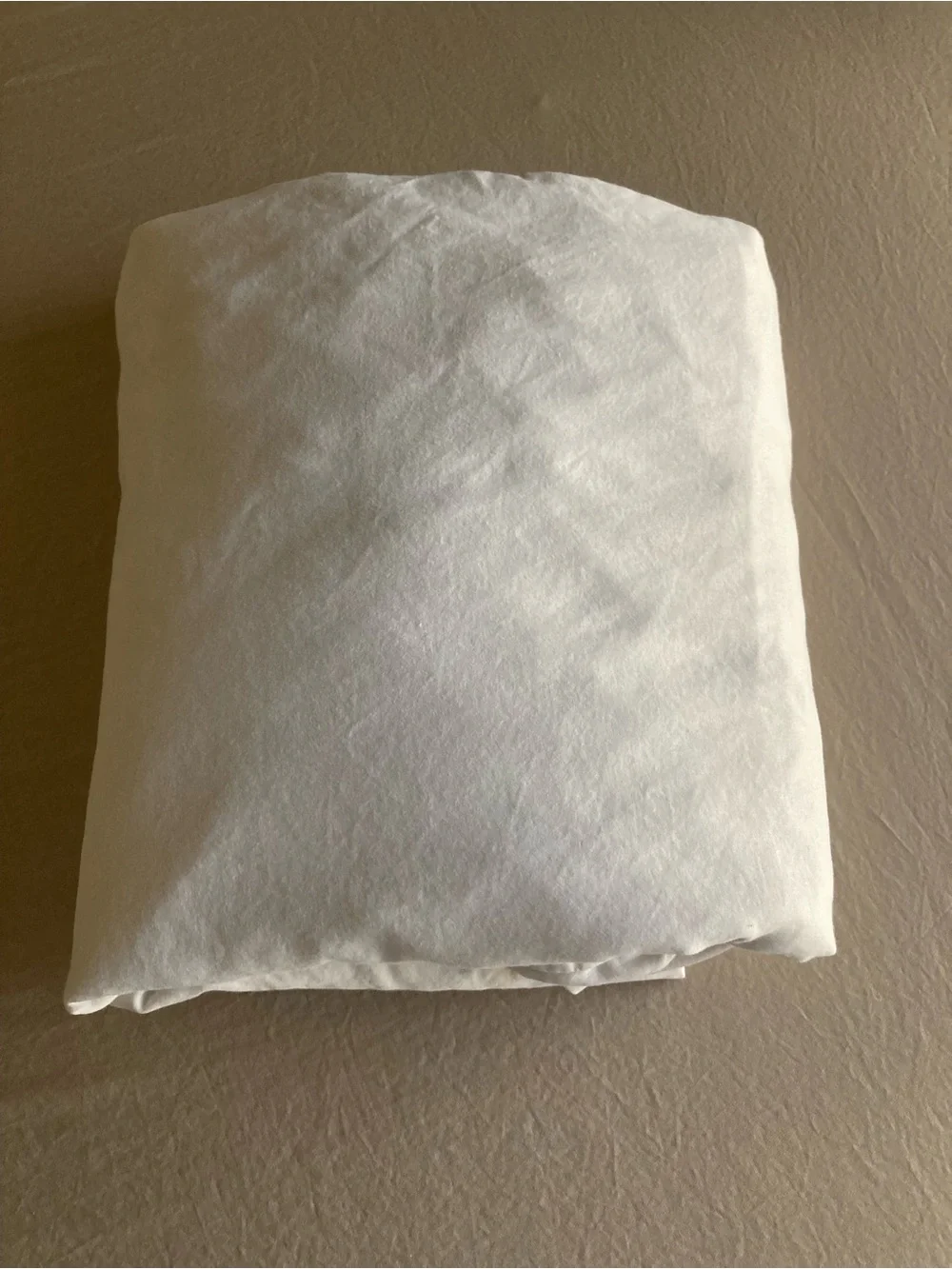 Soft White Fitted Sheet – Crisp Everyday Bedding